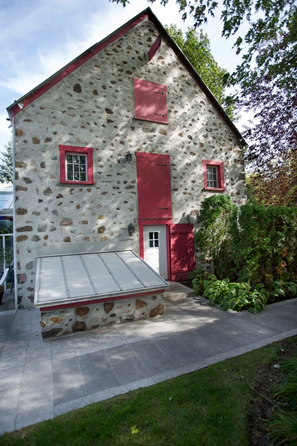 Ancien hangar de pierre | Maison Charles-Eugène-Boucher-De Boucherville