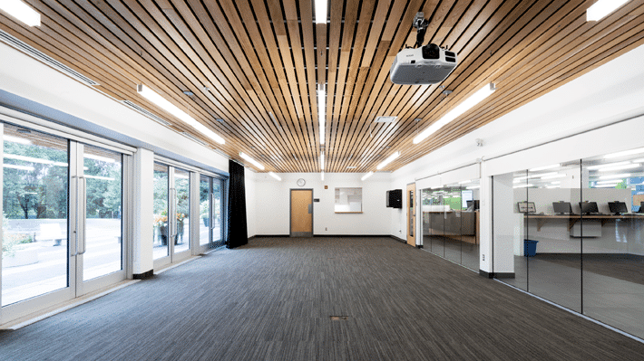 Salle d'animation vide