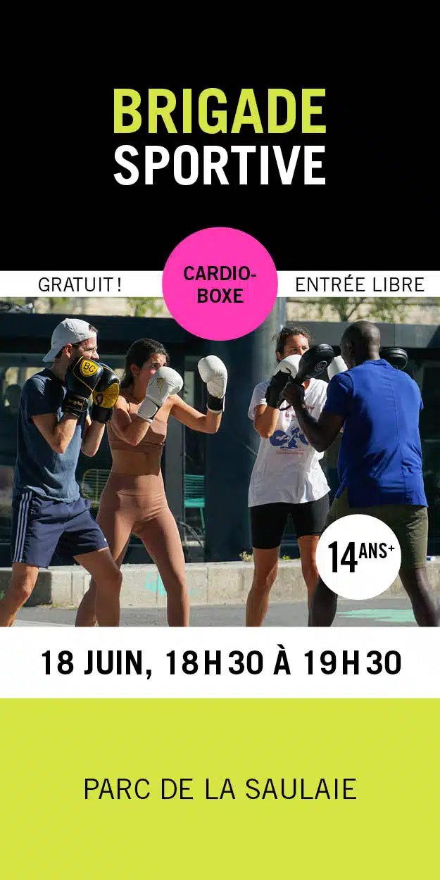 Visuel de la bridage sportive où l'on voit des gens qui font un cours de cardio-boxe à l'extérieur