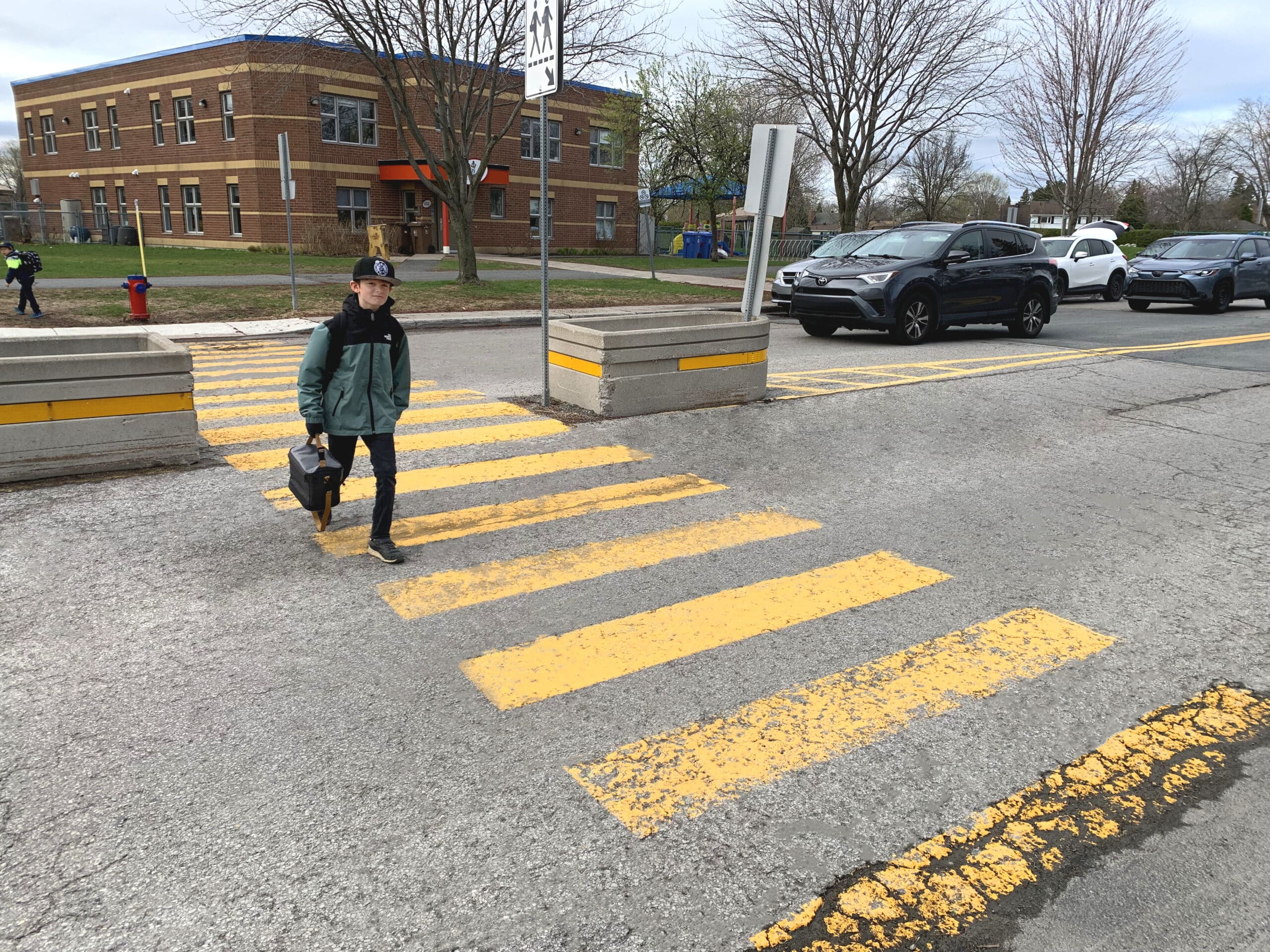 Consigne pour traverser à un passage piéton